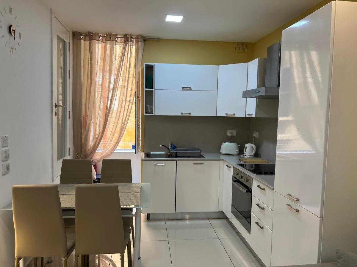 St. Elmo Apartments Валетта Экстерьер фото